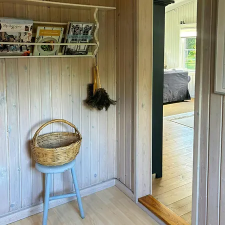 Summer House With Wilderness Bath Near The Semesterbostad